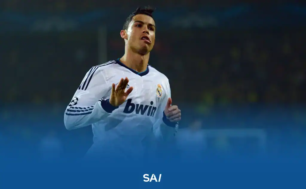 Cristiano Ronaldo wearing the Real Madrid shirt, formerly represented by Gestifute.